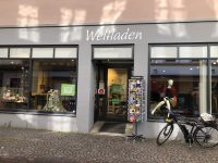 Der Weltladen lädt zum Shoppen ein