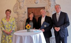 Latendorf erhält Bundesverdienstkreuz