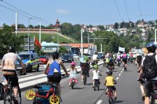 Sicher Radfahren für Gross und Klein: KidicalMass