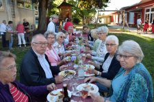 Gute Laune beim Sommerfest