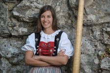 Alphornsolistin Lisa Stoll zu Gast in Esslingen