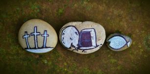 Kinderkreuzweg und Osternachtfeier für Familien