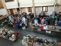 Flohmarkt in und vor der Friedenskirche
