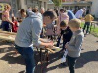 Begegnungsabend und “Sonntag Kunterbunt”