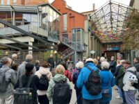 Großer Andrang beim Stadtspaziergang