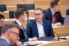 Deuschle begrüßt Handybeschränkung an Schulen