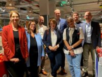 Preisendanz im Gespräch mit Supermarkt-Leitung