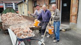 Wer will fleißige Handwerker sehen?