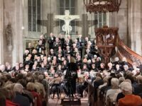 Standing Ovations mit Tränen der Ergriffenheit