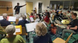 Gemeinsame Probe von Jugendorchester und ES-Bänd