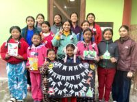 Herzliche Weihnachtsgrüße aus Nepal