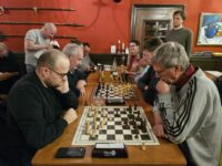 Volles Haus zur Weihnachtsfeier – spannendes Blitz