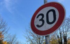 Tempo 30 rettet Leben und erhöht Fahrzeiten kaum