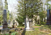 Wieder Führungen auf dem Ebershaldenfriedhof