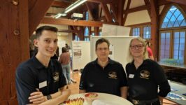 Neue Kontakte beim “Markt der Möglichkeiten”