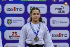 Bronze für Katharina Narrain