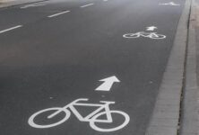 Neues aus Weil: Fahrrad-Symbole auf der Straße