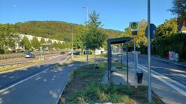 Neu in Brühl:  Bushaltestellen-Wartehäuschen